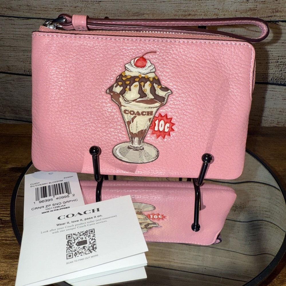 Coach Sundae Corner Zip Wristlet - Picture 5 of 6